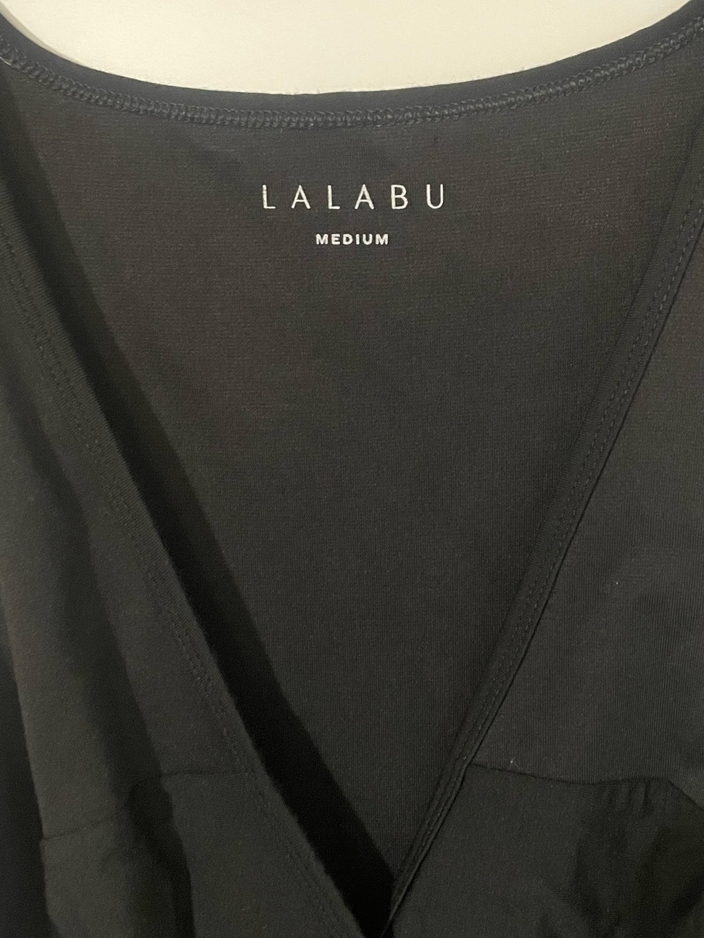 Lalabu Soothe Maternity Shirt medium Skin Babywearing Breastfeeding Nursing - Picture 2 of 6